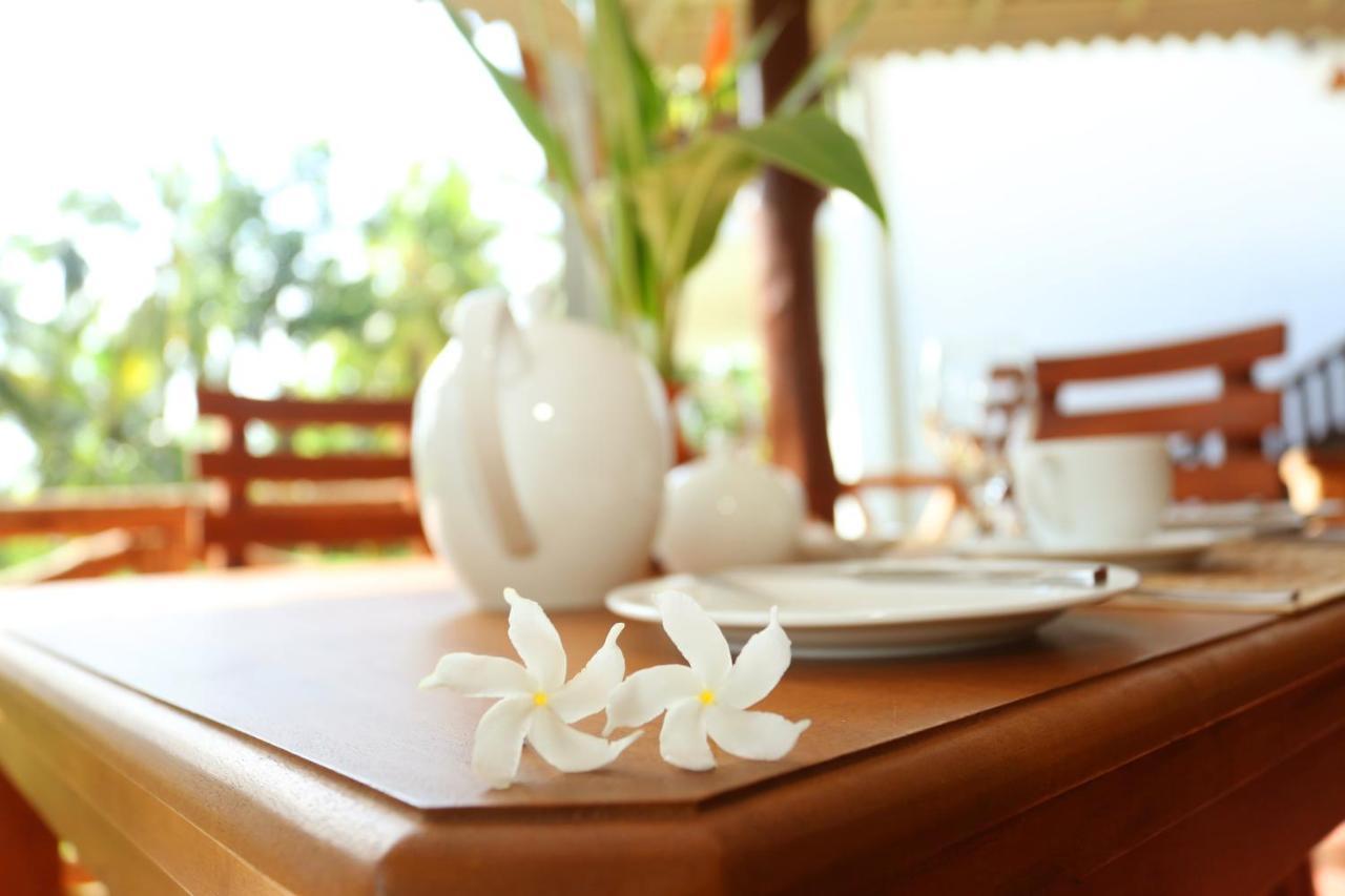 Villa Peacock Walahanduwa Ngoại thất bức ảnh