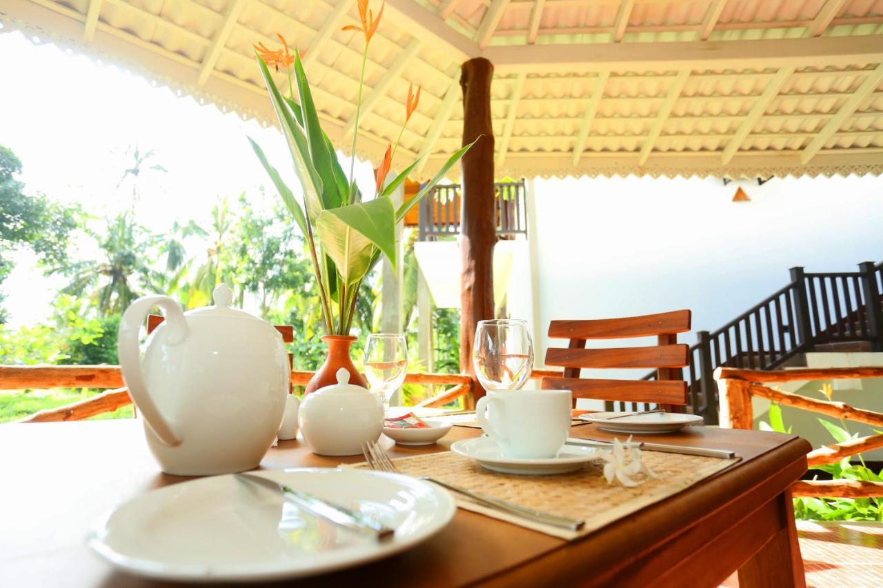 Villa Peacock Walahanduwa Ngoại thất bức ảnh