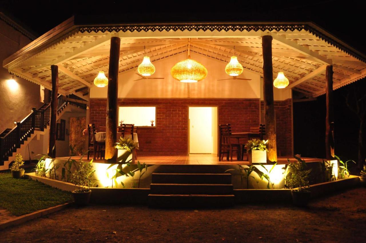 Villa Peacock Walahanduwa Ngoại thất bức ảnh